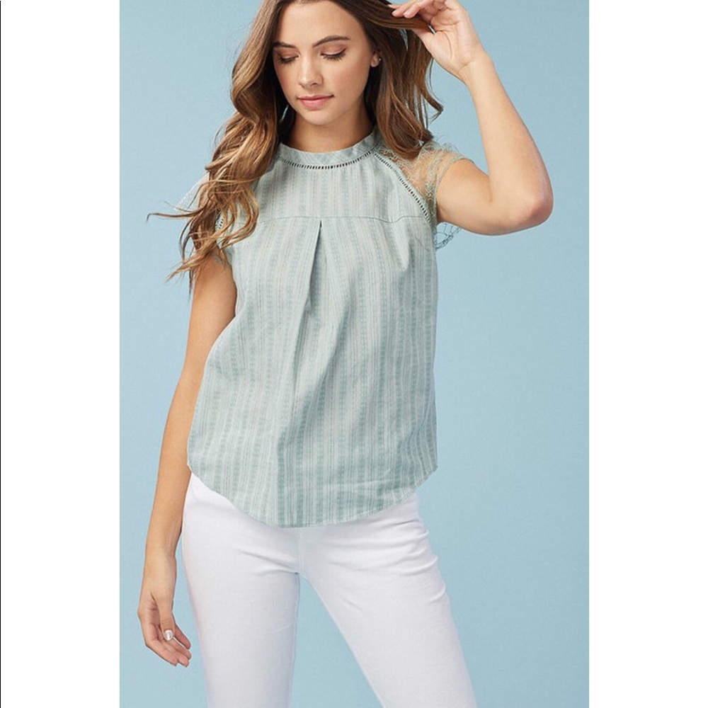Sage Lace Raglan Sleeve Woven Top - Picture 2 of 4